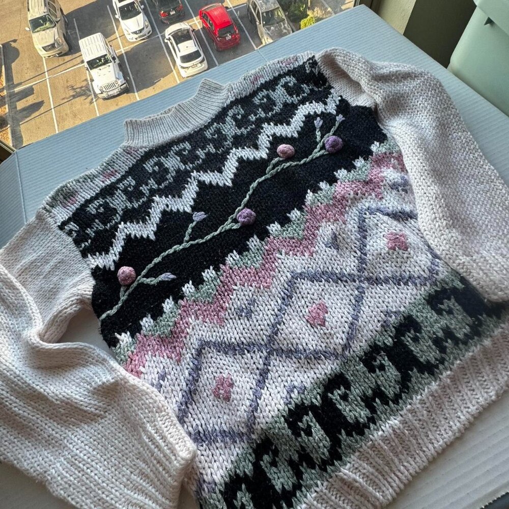 cozy vintage knit sweater B BRONSON